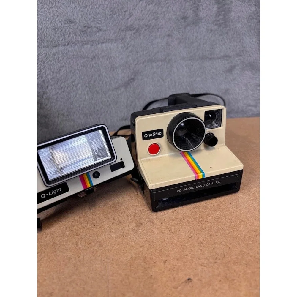Polaroid OneStep Land Camera Rainbow Stripe with Q-Light Flash Vintage Untested